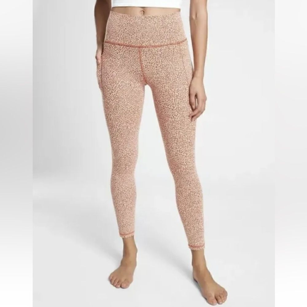 ATHLETA Salutation Stash Textured 7/8 Tight Animal Print Sz XS Rust